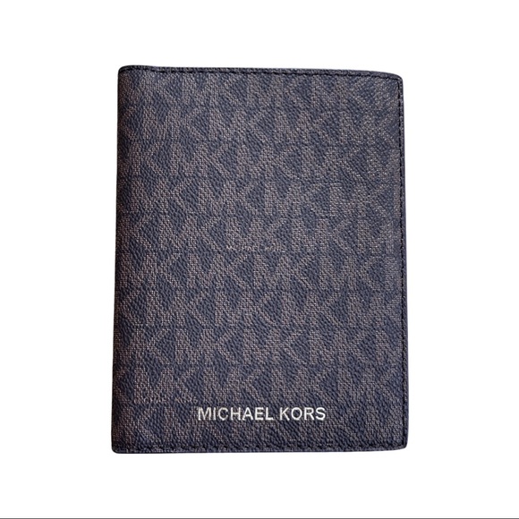 KORS Michael Kors Handbags - Michael Kors Bedford Travel Passport Wallet - New without Tags